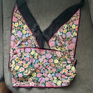 METROPOLITAN MUSEUM OF ART floral scarf 100% silk
